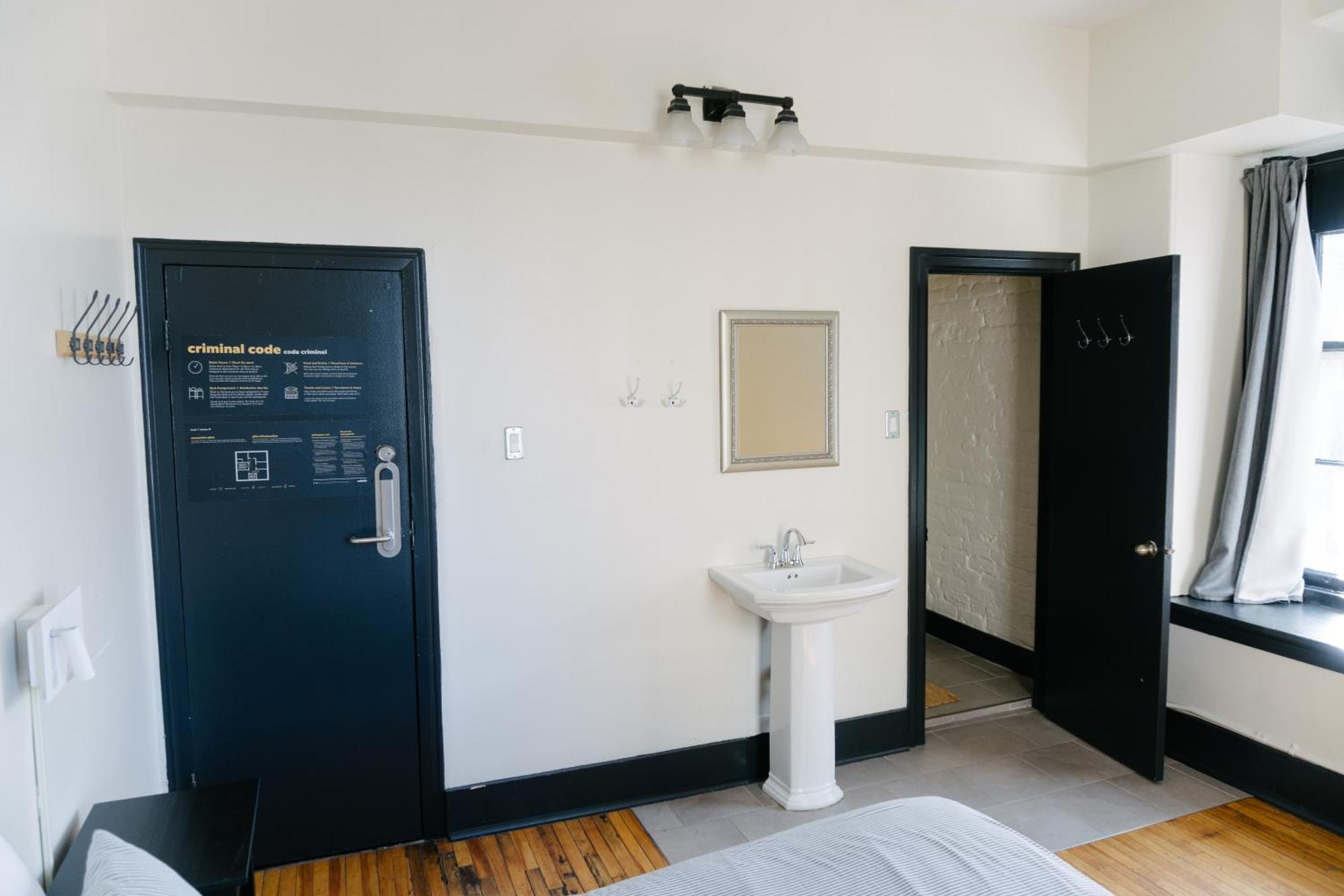 Saintlo Ottawa Jail Hostel Exteriör bild